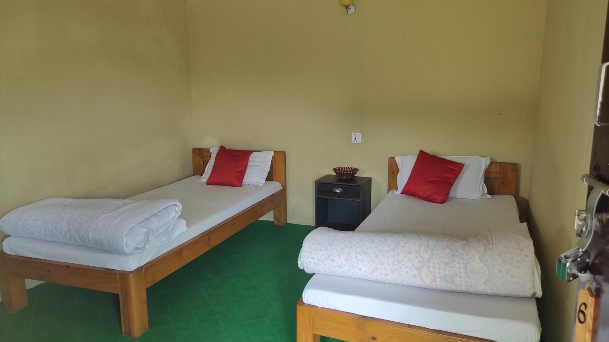 Peace Guesthouse Cottage Pokhara Zewnętrze zdjęcie