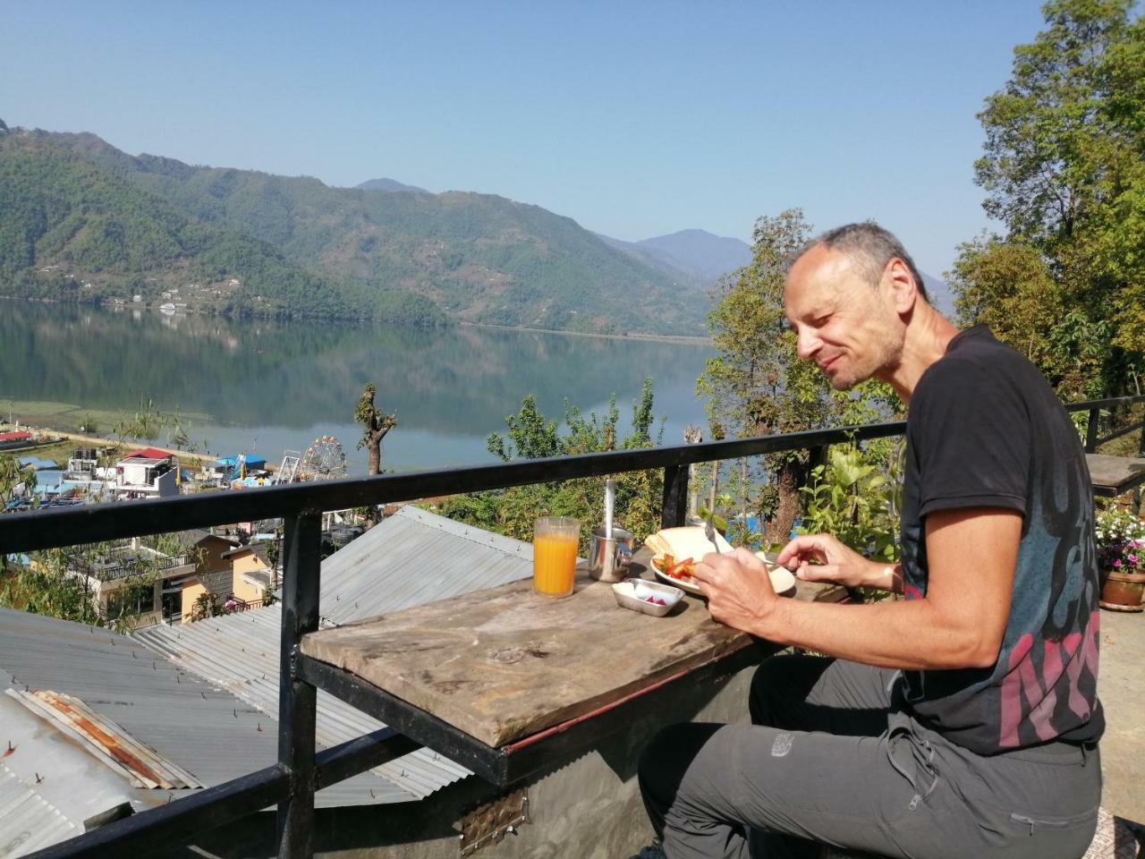 Peace Guesthouse Cottage Pokhara Zewnętrze zdjęcie